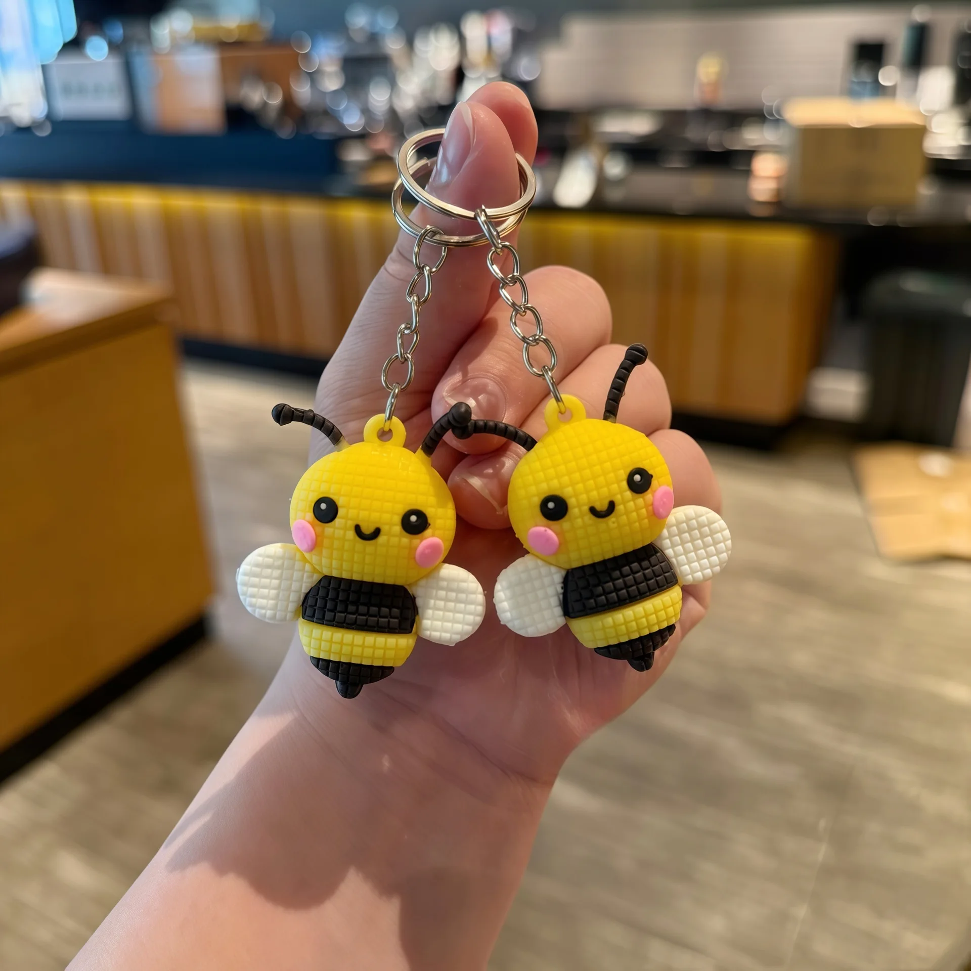 New Cute Little Bee Keychain Bag Charm Couple Gift Giveaway Event Promotional Gift Wholesale Party Gift New Hot Sale