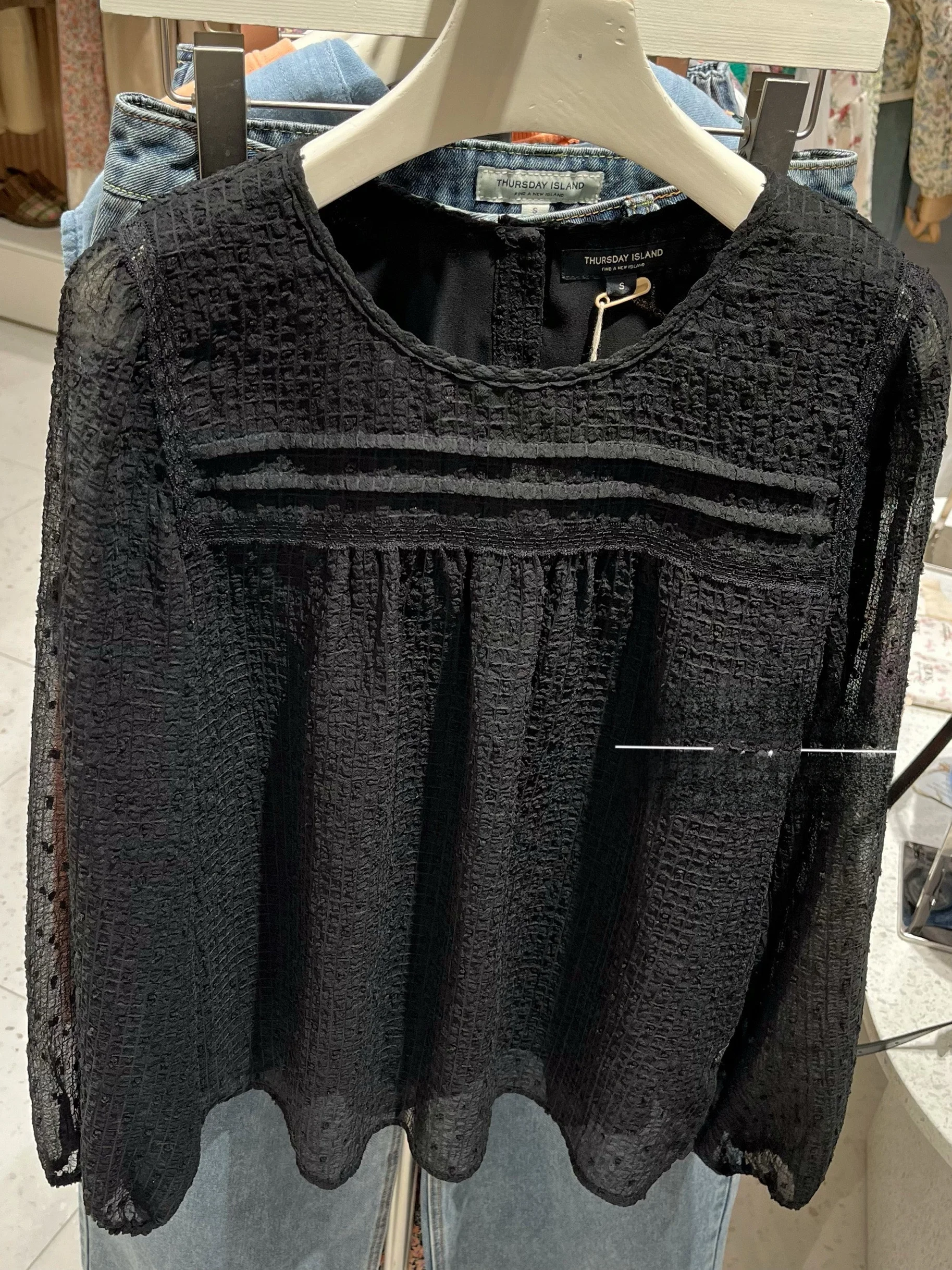 

Elegant Simple Long Sleeve Women's Shirt Island Style Spring 2026 Gentle Fashion Polyester Fiber Loose Fit Lace Snowflake