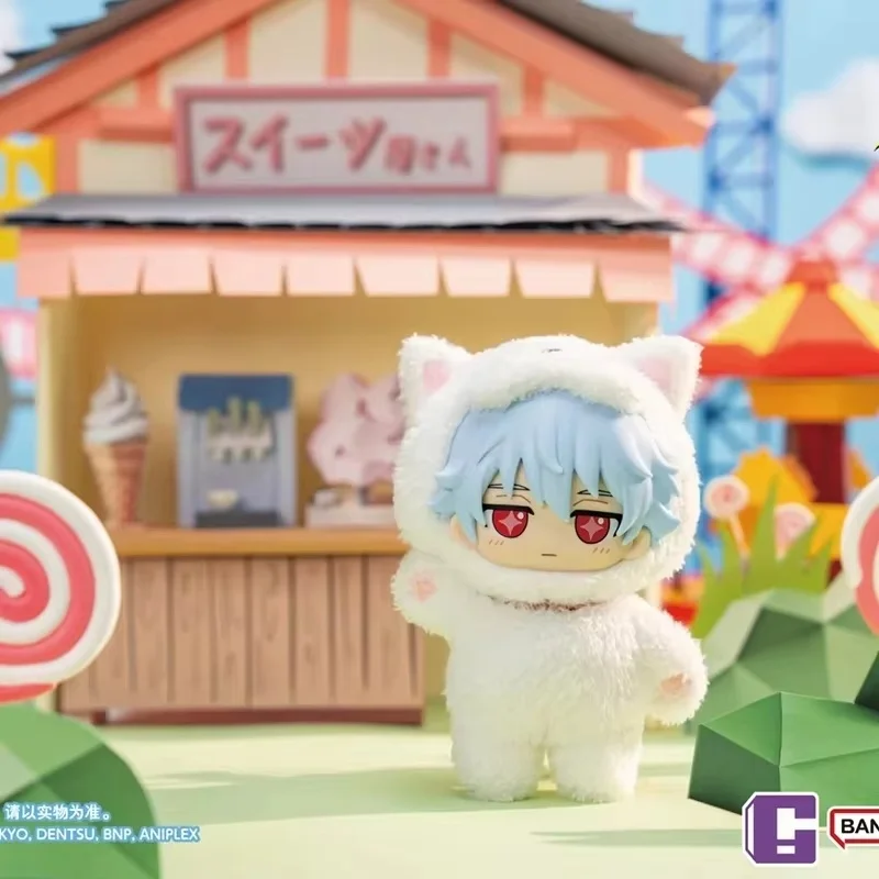 

Оригинальный брелок-сюрприз Bandai SofuNui Gintama: виниловая плюшевая фигурка в костюме, коллекционная, для декора рабочего стола, подарок на день рождения для девочек