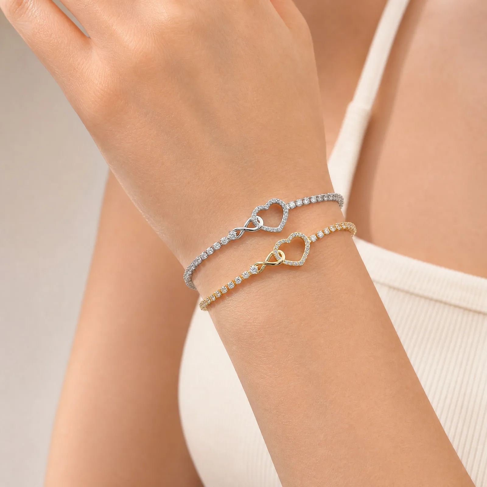 Vnox Exquisites Infinity-Charm-Armband mit kubischen Zirkonia für Damen, luxuriöse Kristalle, romantisches Herz-Armband, Hochzeit, Geburtstag, Schmuck