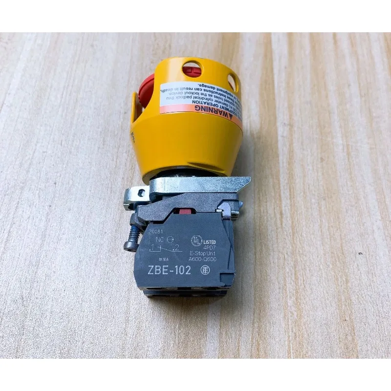 Emergency Stop Switch ZBE-102 NC Contact Slightly Used Fully Functional for Schneider Electric Industrial Control Repair Part