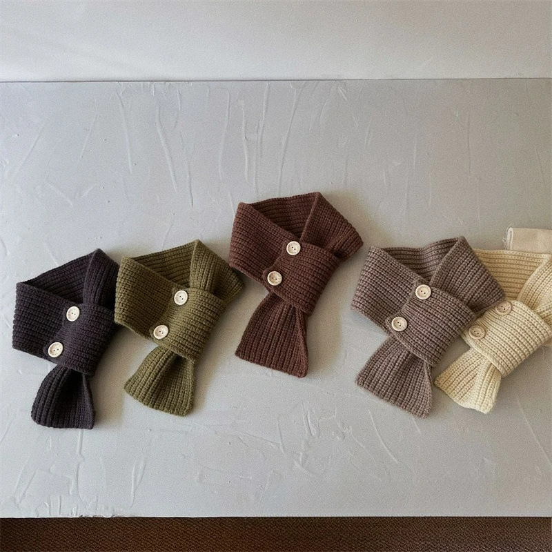 Winter Warm Melard-style Children's Scarf, Retro Wooden Button Baby Knit Neck Warmer, Sweet and Versatile for Everyday Wear