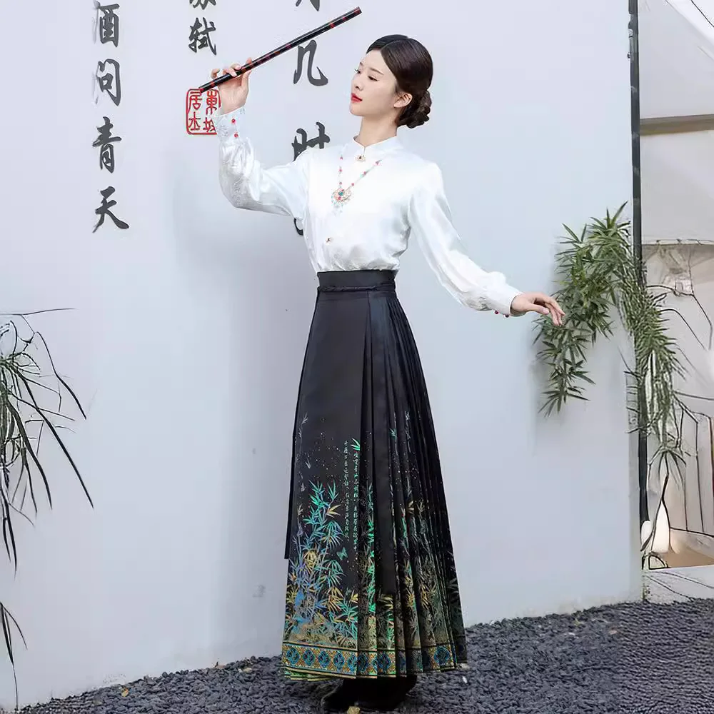 Guofeng original black horse skirt set weaving gold imitation makeup flower autumn and winter hanfu skirt