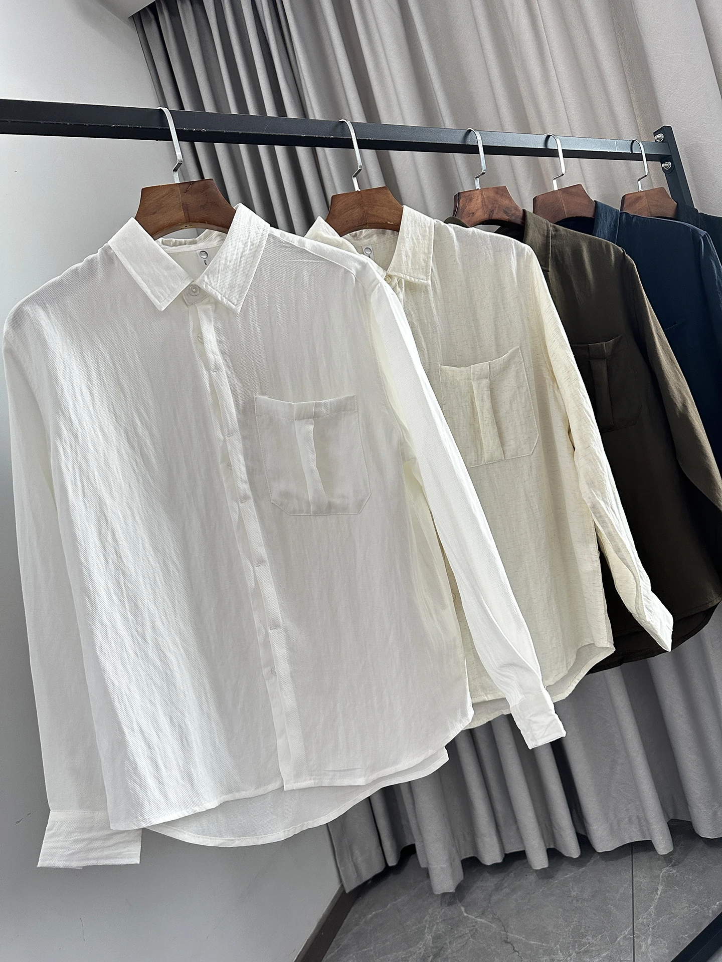  Casual Men's Long Sleeve Shirt Pleated Texture  Color Versatile Autumn Fashion Artistic Simple Design