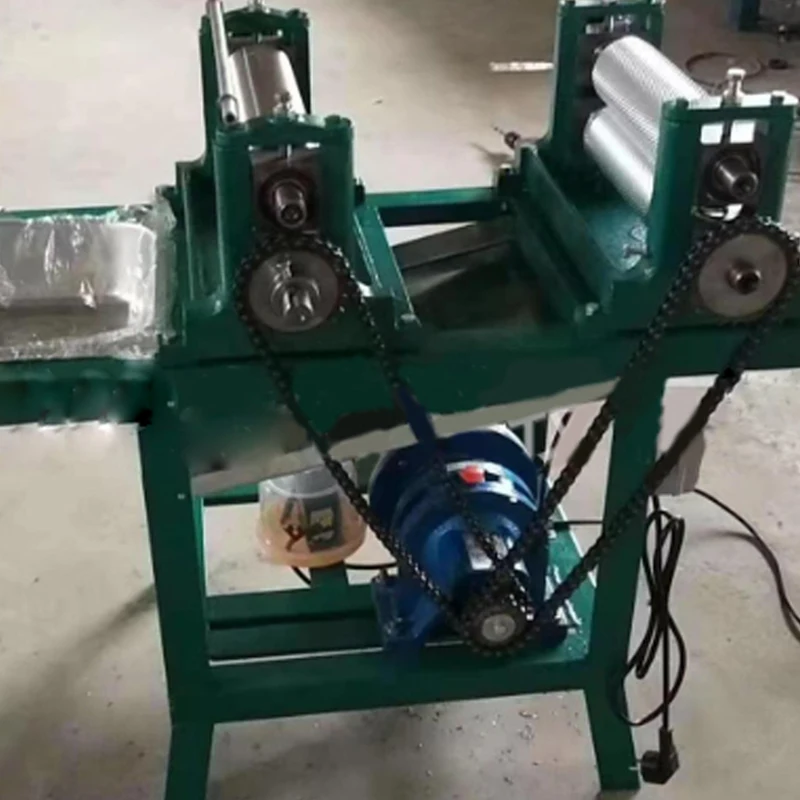 Electric Nest Foundation Machine Fully Automatic Calender Beeswax Pressing 2200W Stainless Steel All In One Embossing Equipment