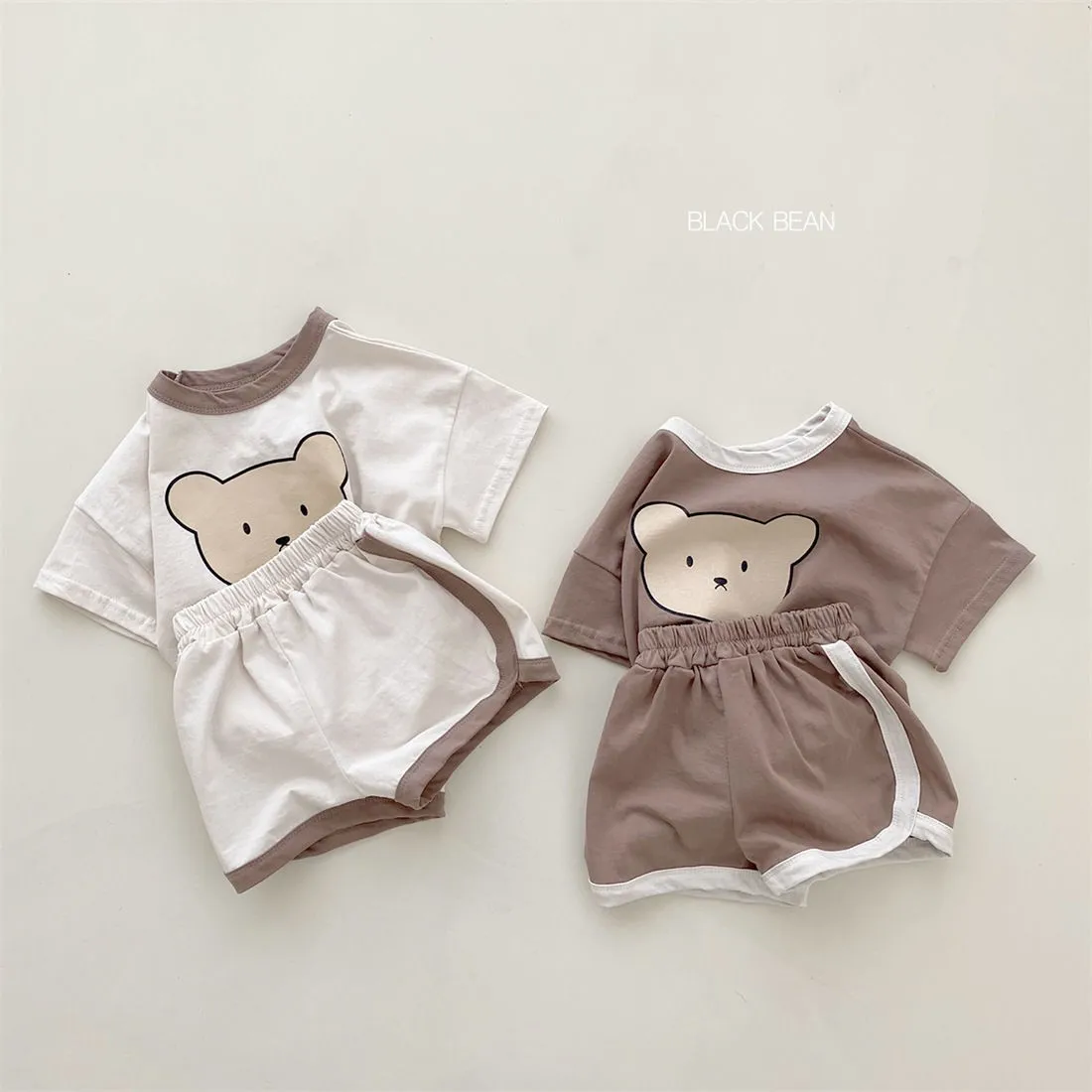 Survêtements d\'été avec T-shirt imprimé ours mignon + Short pour enfant, vêtements de sport décontractés, T-shirt tendance pour bébés, 2 pièces