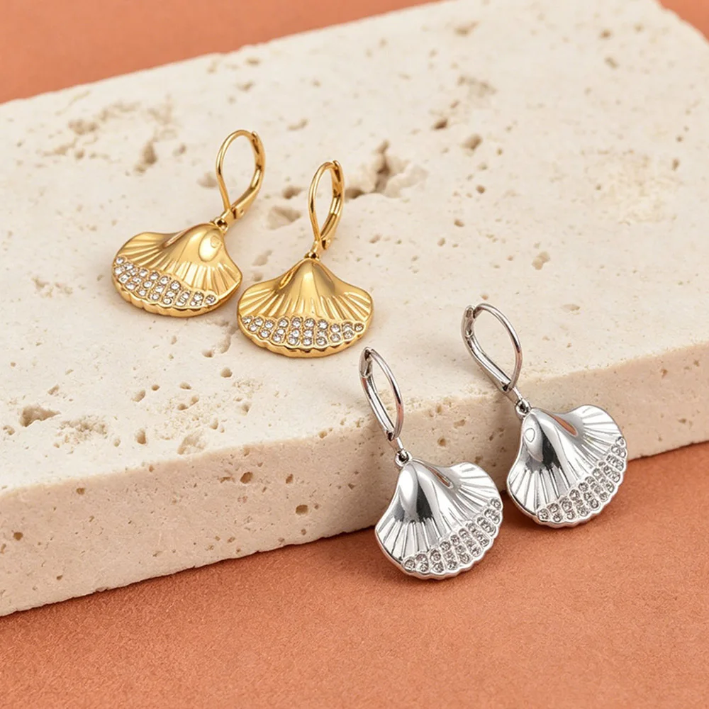 JeeMango Stainless Steel Vintage Fan Shaped Leaf Hoop Earrings For Women Crystal Geometric Daily Earrings Fashion Jewelry E26099
