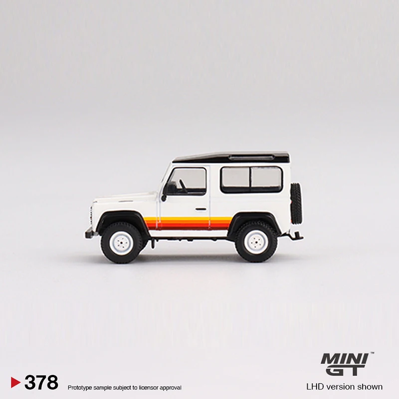 MINI GT 1:64 Model Car Land R Defender 90 Alloy Die-Cast Vehicle #378 LHD Wagon White