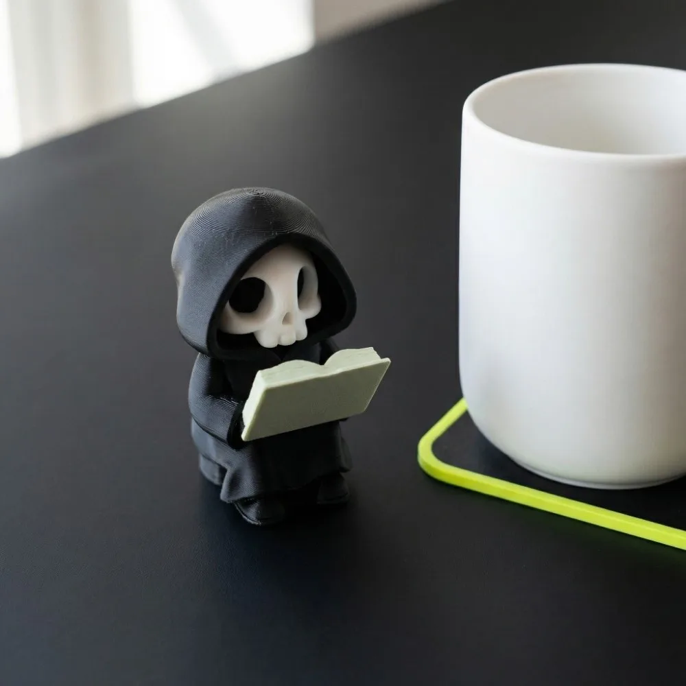 Unique Cartoon Gothic Decoration Creative Funny Skeleton Model Decoration 3D Printed Reading Pose Ghost Statues Home Decoration