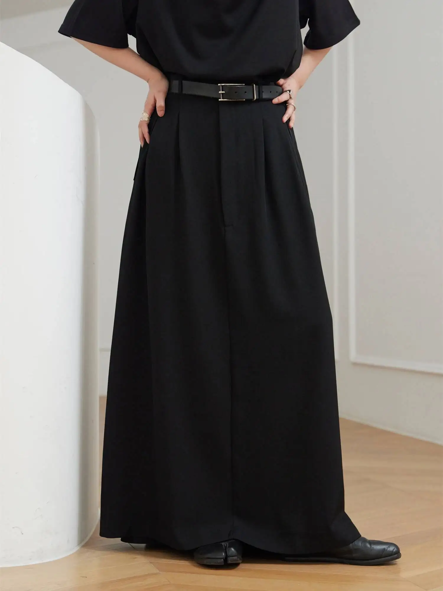 UMI MAO Niche Dark Style Formal Dress Long Skirts Trend Simple Cool Style Men Women High Waisted Pleated Skirt Femme