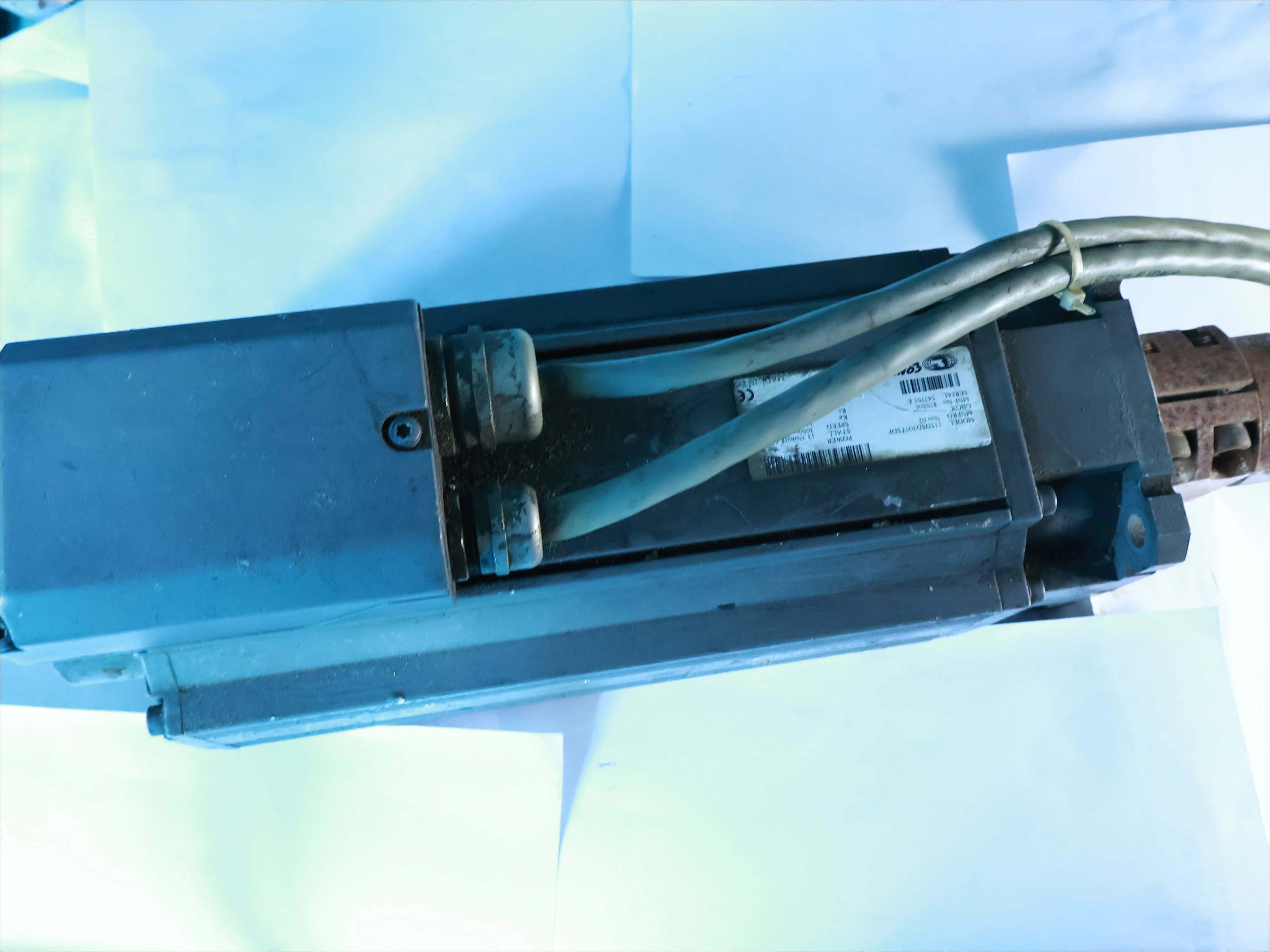 

Б/у серводвигатель 115DSD300TSDF для DUTYMAX DS 115DSD300TSD