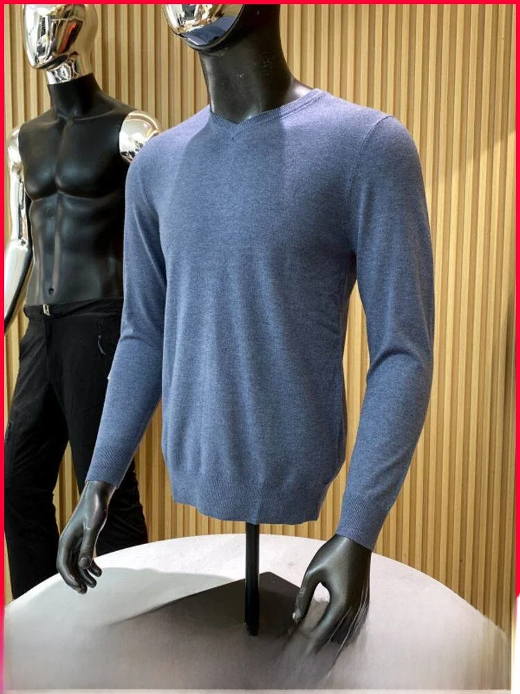 

Soft Skin-Friendly Spring Casual Men's V-Ne Knitted Sweater Versatile Comfortable Base irt for Men Polyester Fiber