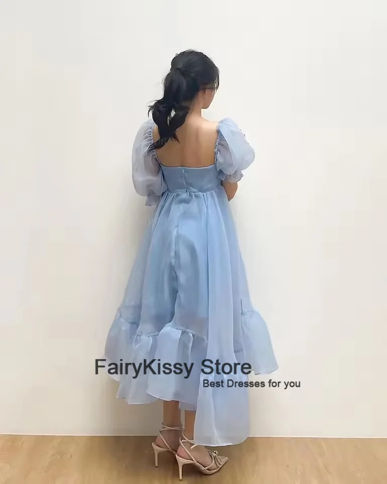 FairyKissy Blaues Organza-Abschlussballkleid mit kurzen Ärmeln, Puffärmel, maßgeschneidertes Abschlussfeierkleid, Teelänge, Festzug-Roben de Soirée