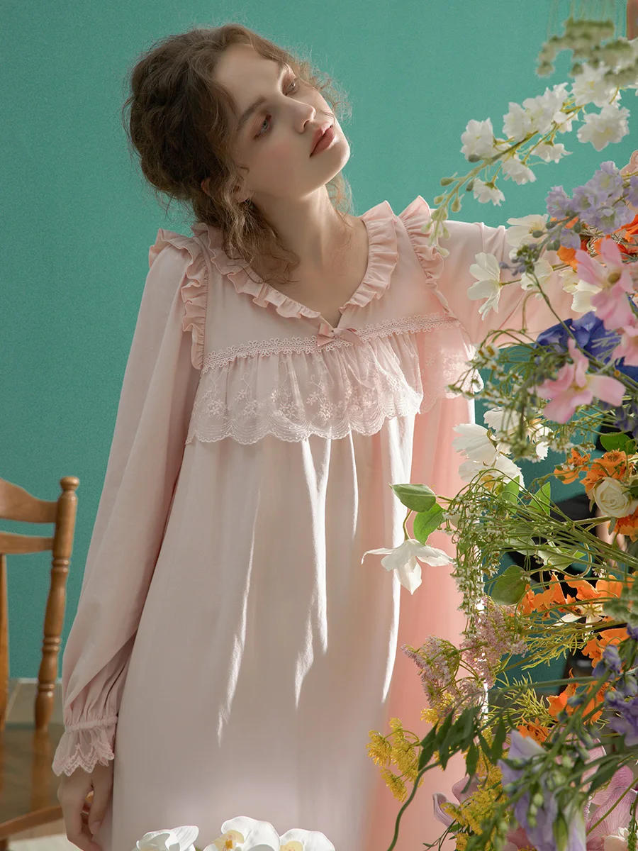 

Vintage Cotton Women's Long Nightgowns Spring Autumn Lace Long Sleeve Round Neck Princess Elegant Sleepwear Plus Size