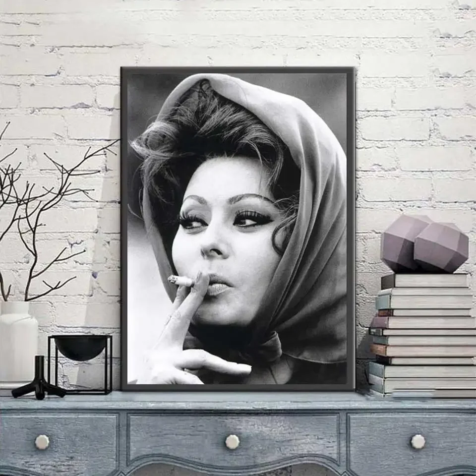 Hot SOPHIA LOREN Poster Black White Actress Movie Woman Girl Prints Oil Painting Canvas Wall Art Pictures Home Decor