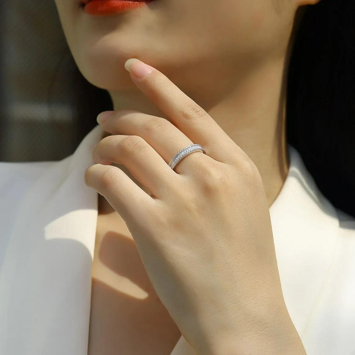 JEWLARA S925 Silver Beautiful 76 Moment Moissanite Ring Light Luxury Premium With GRA