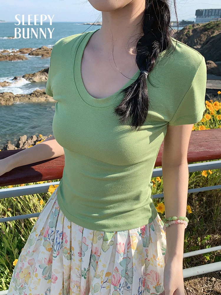 Basic Slim Short Sleeve T-Shirt for Women Stretch Cotton U-Neck Summer Top Solid Color Casual Tee in 9 Colors for Everyday Wear