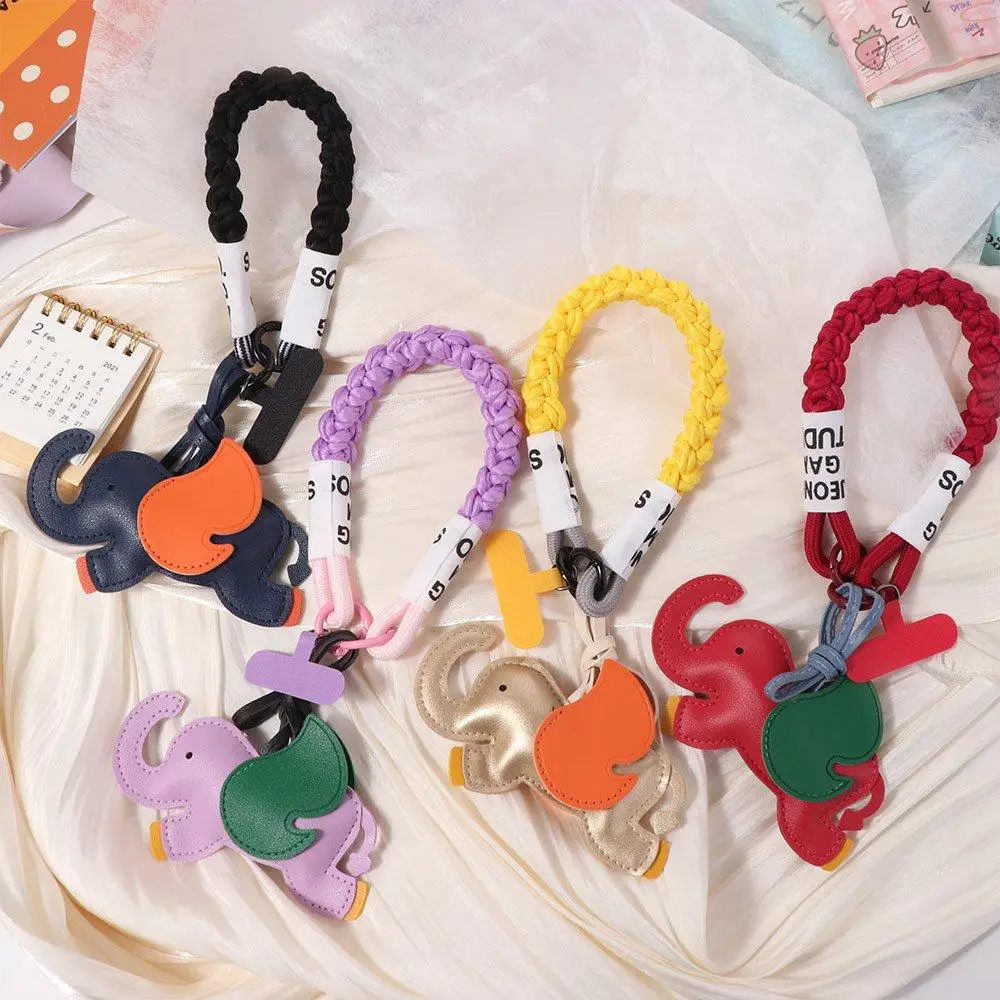

Decoration PU Leather Elephant Keychain Animal Pendant Flying Wings Leather Keychain Animal Cartoon Key Chain Holder Gift Idea