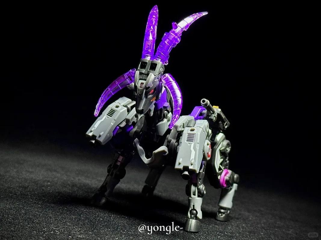 Em estoque caixa de besta Bb-72 capricórnio fortaleza cabra forma transformável mecha figura ação original designer decorações modelo brinquedo