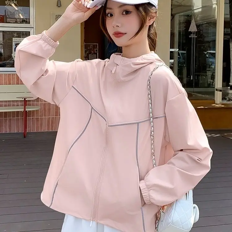Hooded Sun Protection Jacket Women's Spring/summer 2027New Fashion Sunscreens Coat Design Sense Outwear Female Overwear Tide Top