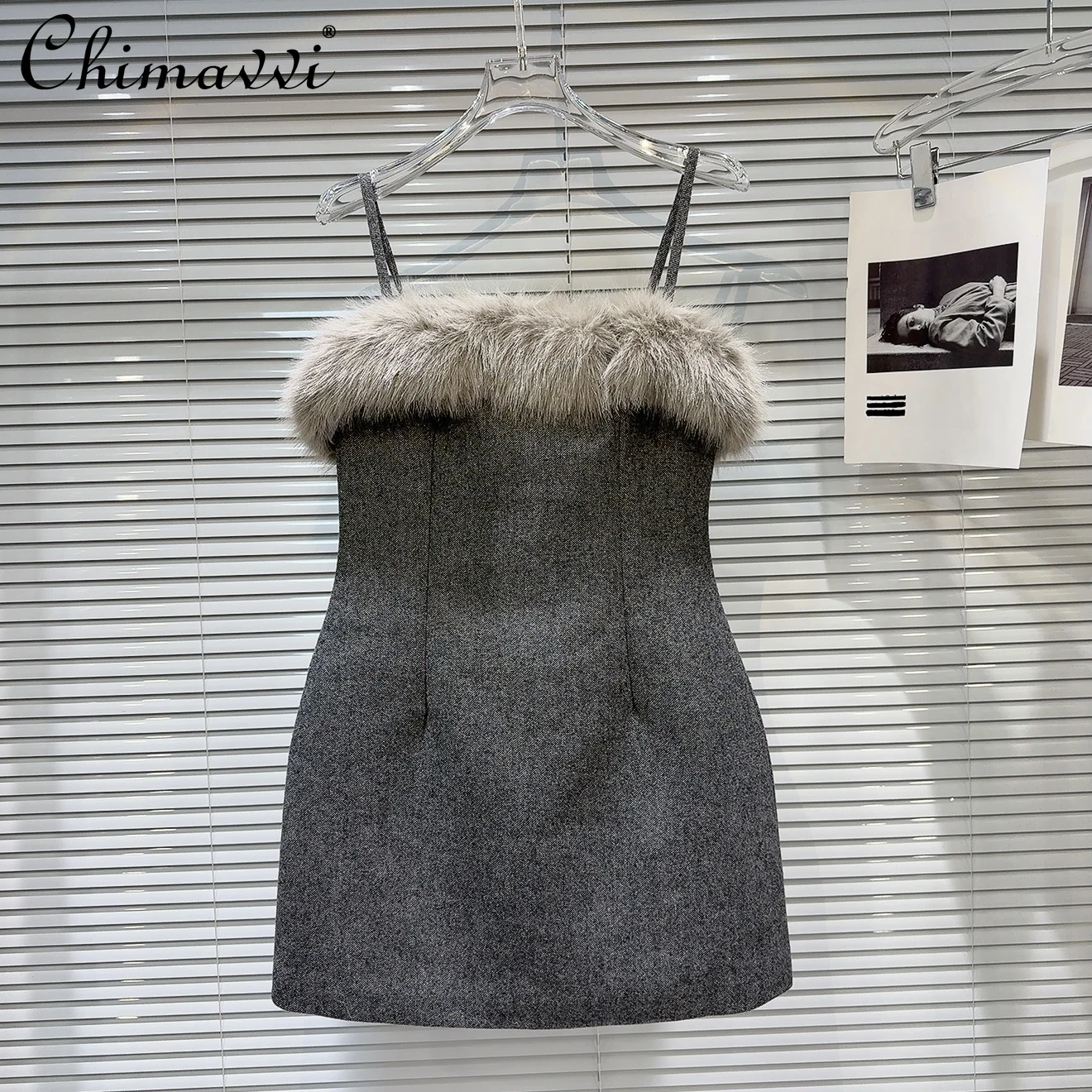 

French Elegant Socialite Faux Fur Splicing Collar Sleeveless Backless High Waist Hip-wrapped Woolen Sling Short Dress for Women