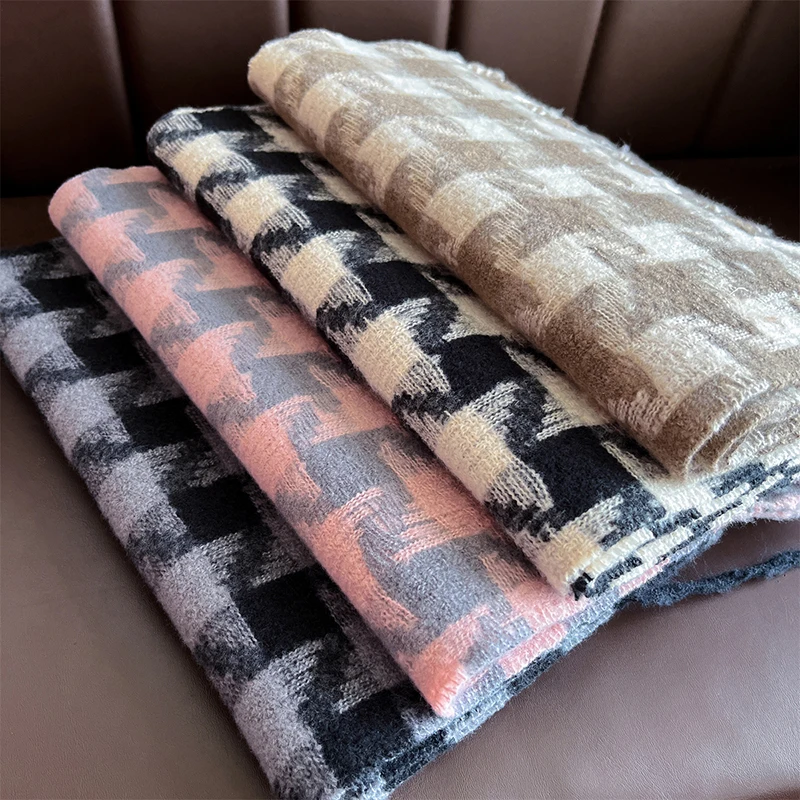 

2025 Winter Thick Warm Scarf Women Cashmere Shawl and Wraps Pashmina Neckerchief Bufanda Female Classic Plaid Tassel Echarpe