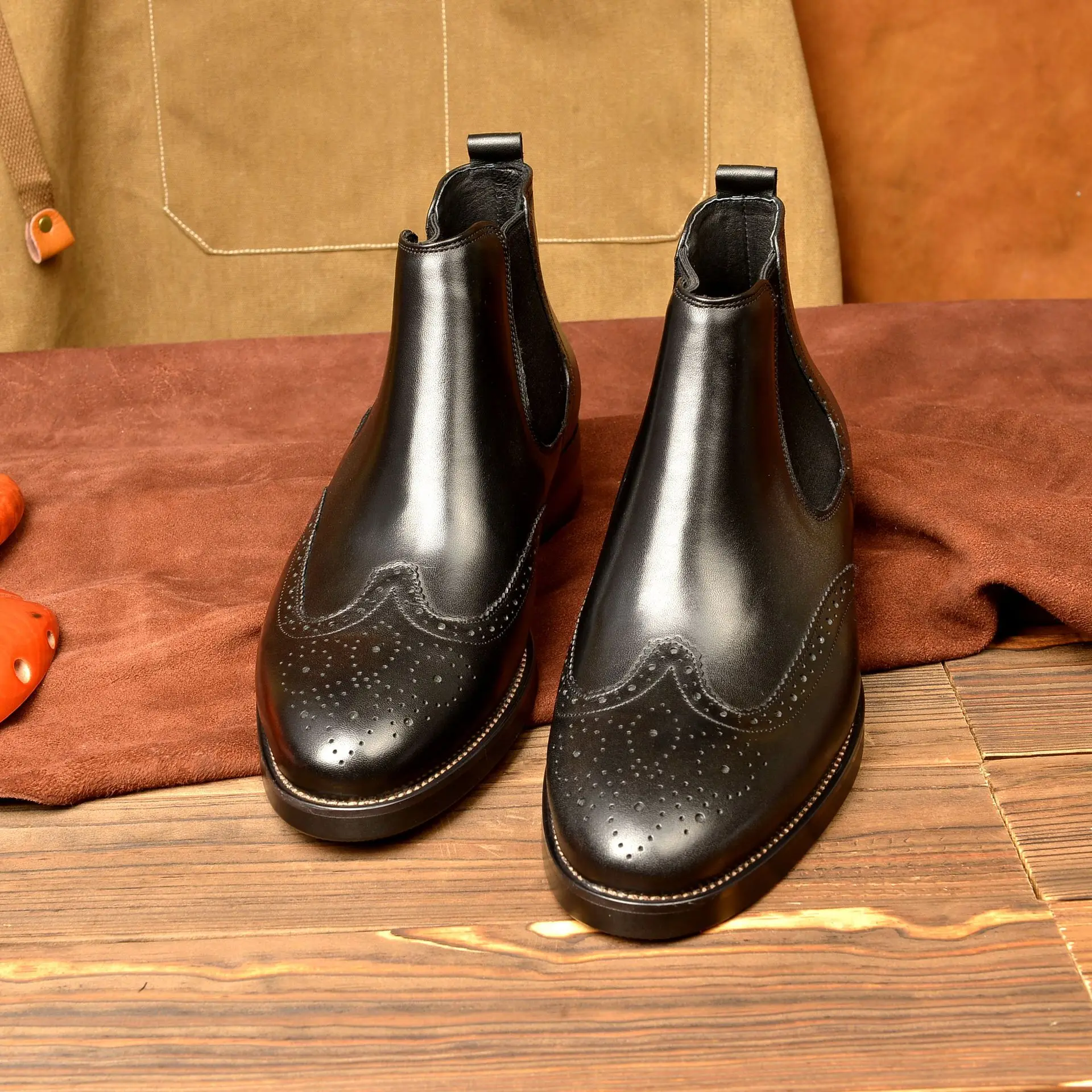 New Carved Block Chelsea Boots Men\'s Classic Boots Warm British Men\'s Boots Genuine Leather Boots Non slip Soles