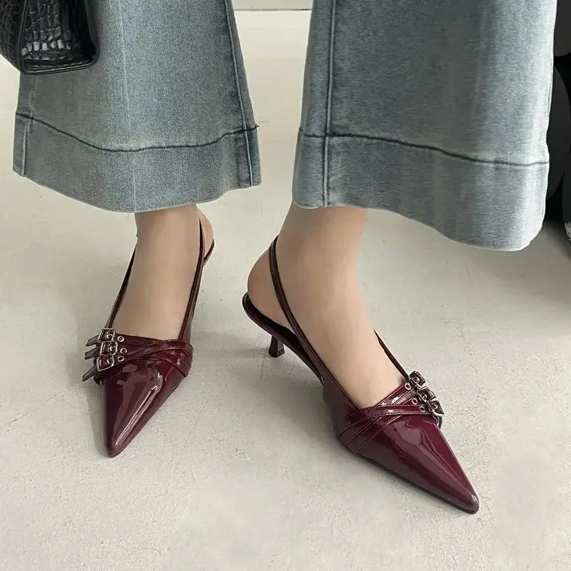 

2024 Sexy Party Pumps Women Pointed Toe Kitten Heel Sandals Shallow Belt Buckle Slingback Wedding Evening Shoe