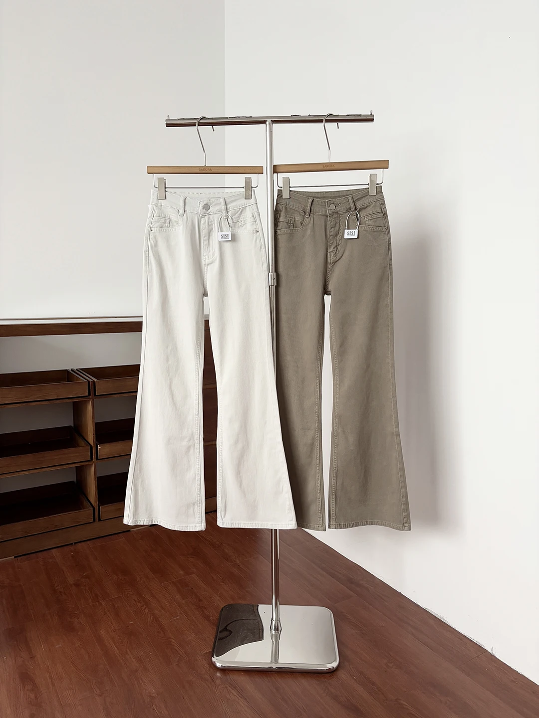 

Cool Retro American Denim Flared Pants Women's Spring 2026 Slim Fit High Waist Polyester Fiber Long Trousers Pure Color