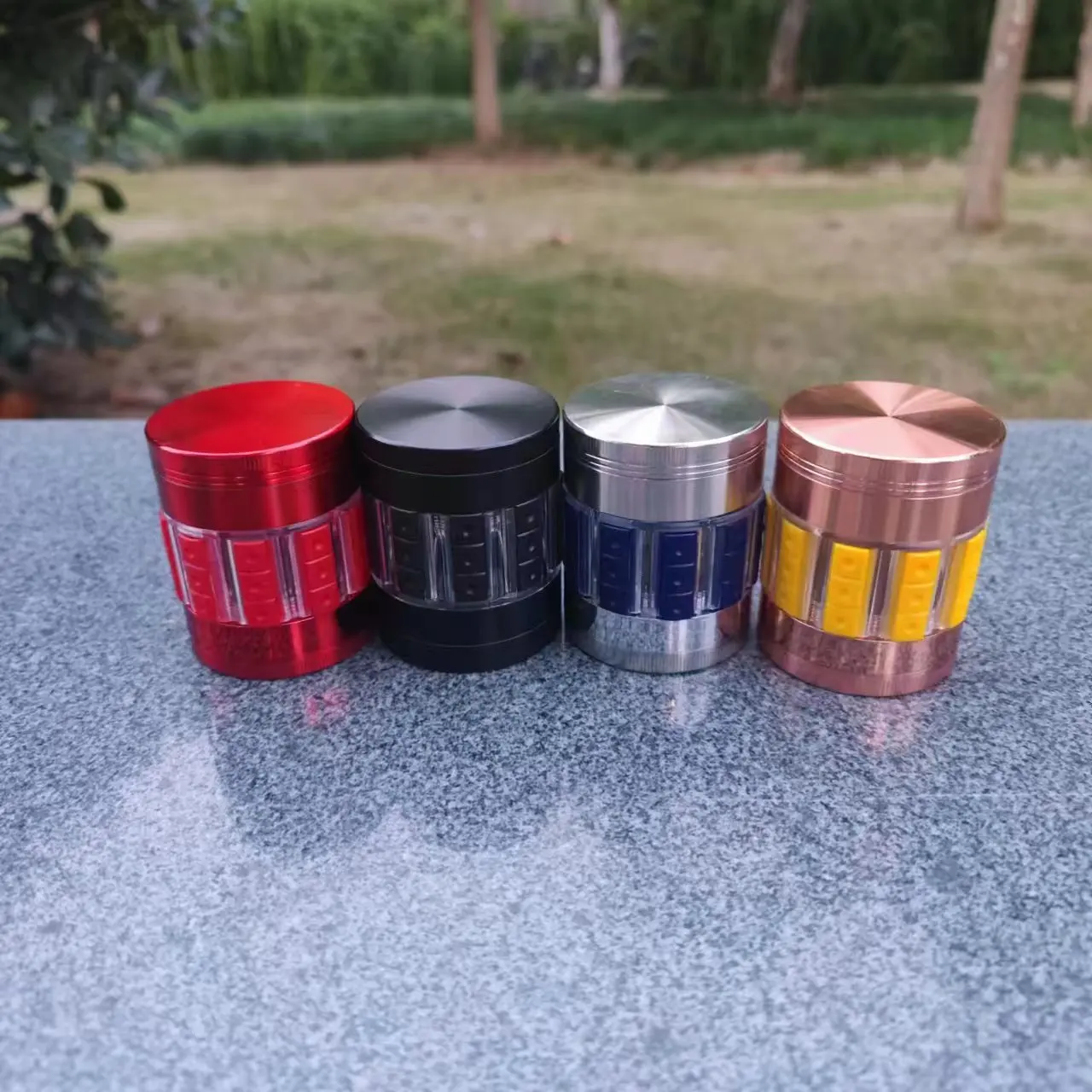 New 55mm aluminum alloy cigarette grinder, four layer grinder