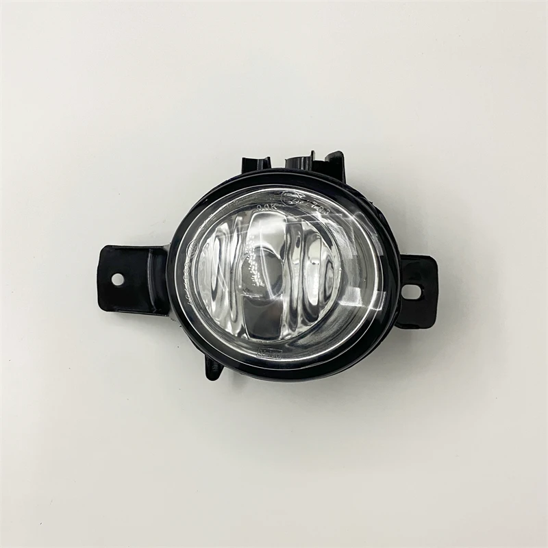 STZT 63177184318 Auto Parts Fog lamp For BMW E70 X1 E84