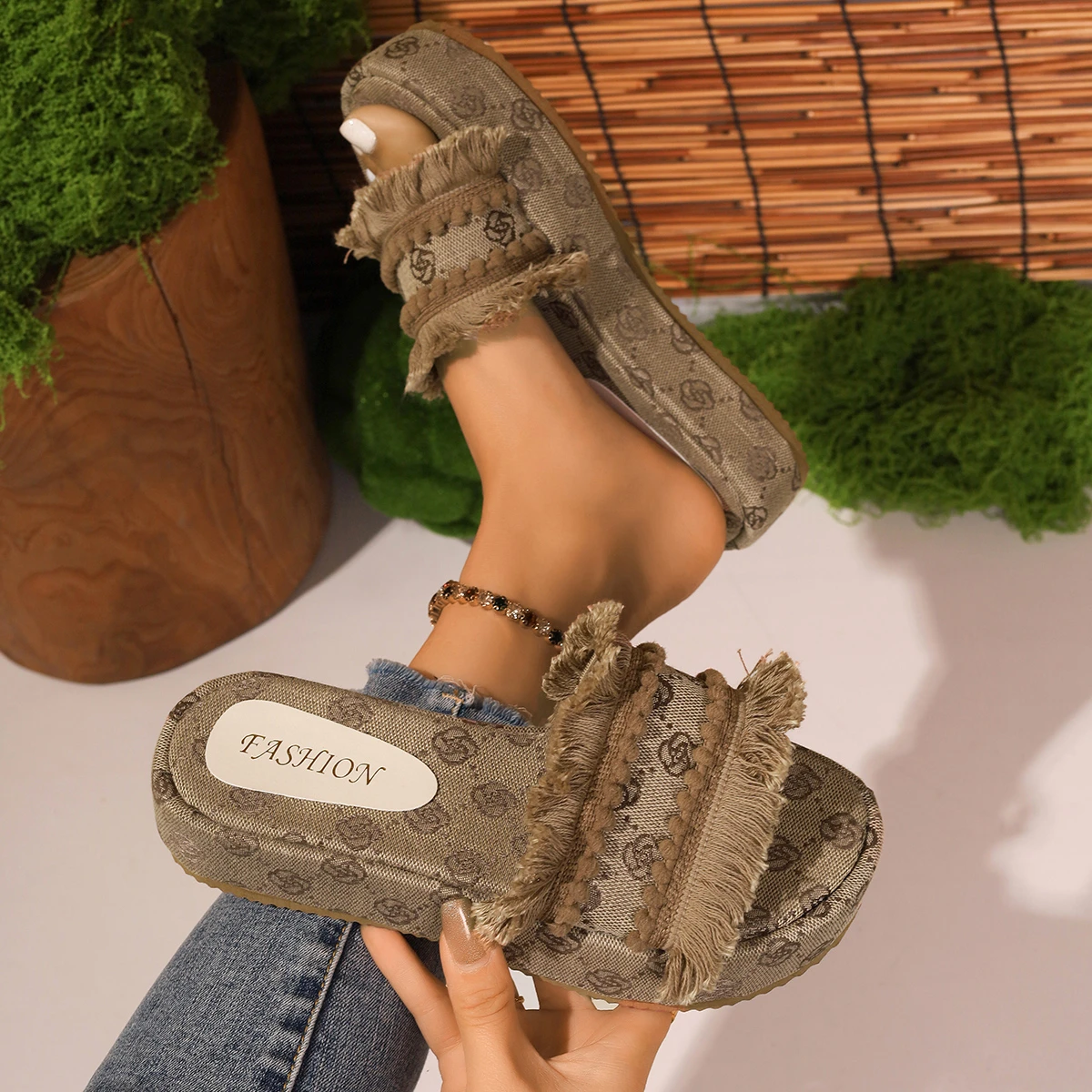 Women Slippers Summer Fashion Sandals 2026 New Trend Shoes Platform Woman Slippers Banquet Party Beach Sandals Slides Women