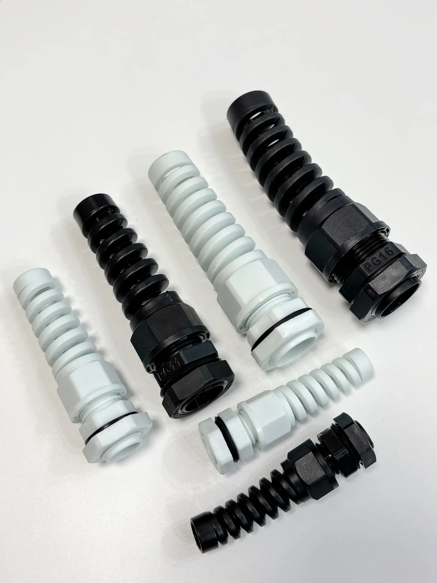 Waterproof Cable Fixing Head Plastic Long Tail Anti-Bend Type Wire Connector Cable gland Tie Clip for Secure Electrical Wiring