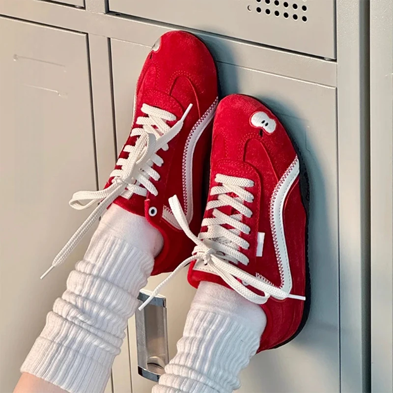 Women's Autumn New Red Retro Sports Shoes Fashionable and Versatile Student Casual Sports Shoes Thin Sole Lightweight Breathable view 3