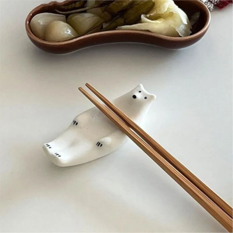 Cute Polar Bear Style Ceramic Chopstick Holder Household Dining Table Chopstick Pillow Tableware Decor Spoon Fork Holder ZE339