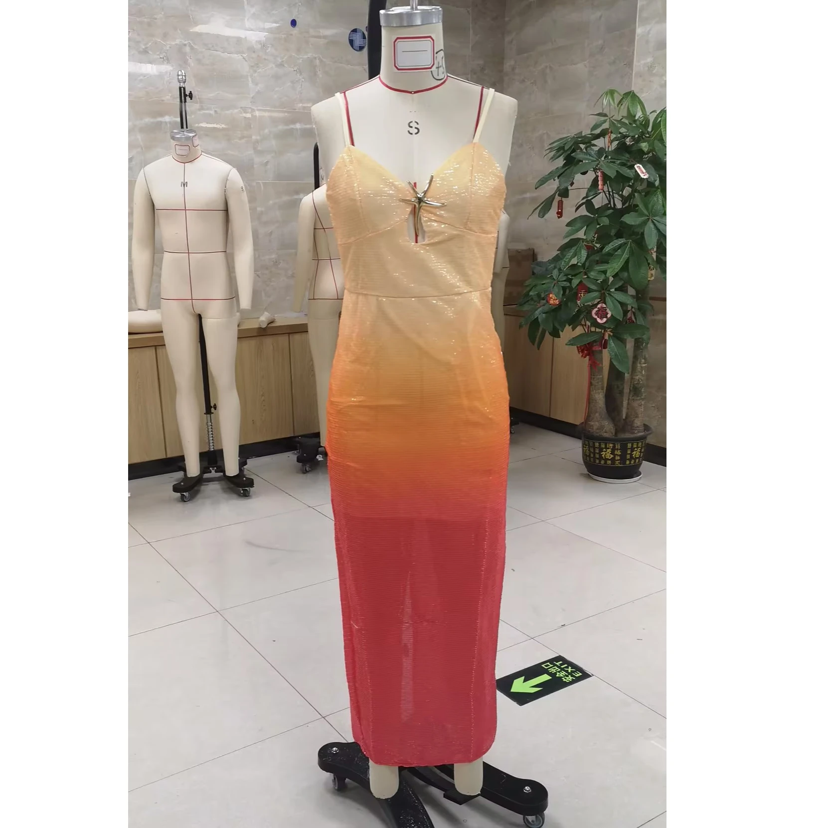 2025 damska patchworkowa sukienka na ramiączkach w gradientowym kolorze 3D rozgwiazda bez rękawów Spaghetti pasek dekolt w serek obcisła długa sukienka