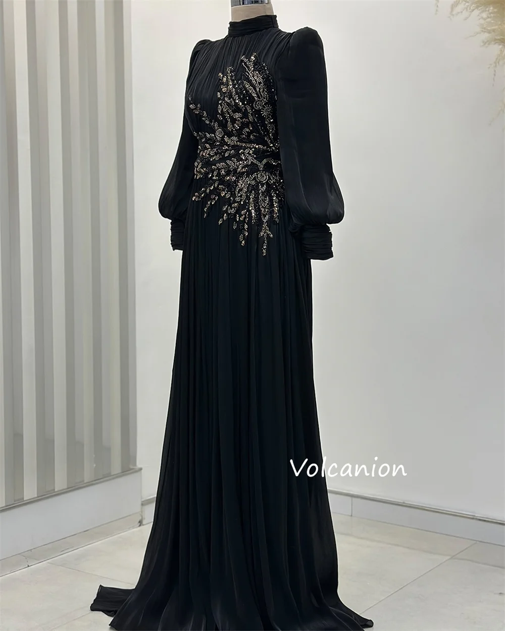 カスタマイズされたシフォンスパンコール A ラインハイカラーロングドレスオーダーメイドの機会イブニングクラシックレトロサイズあり