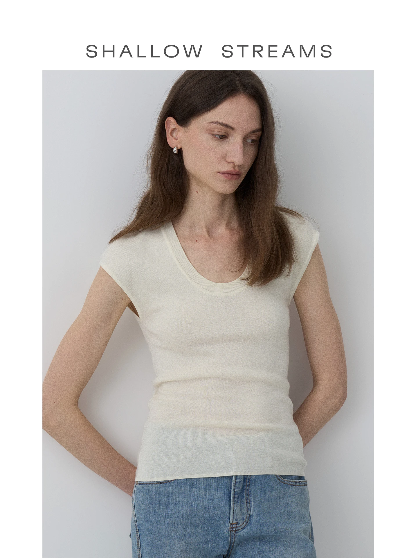 

Shallow Streams Pear Blossom Ocean Silent Summer Silk Wool Knitted Top U-Neck Short Sleeve Casual Fit Women's Fashionable Tee