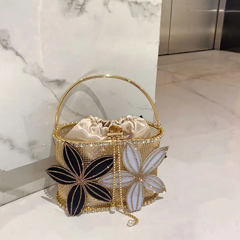 

Metallic Hollow Out Evening Bags For Women Luxury Chain Diamond Bucket Bag Party Wedding Dinner Clutch Ladies Purse Handbags