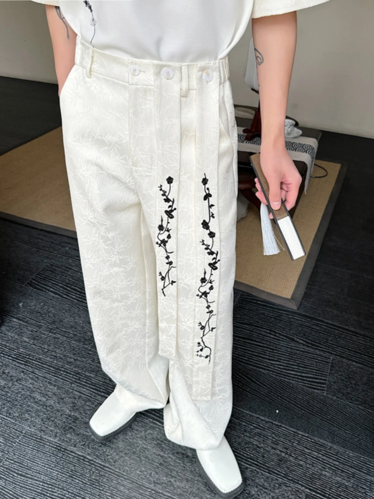 

New Chinese Sle Men's Casual Pants Embroidered Sa Design Straight Leg Long Trousers Vintage Pattern Wide Leg Leisure Pants