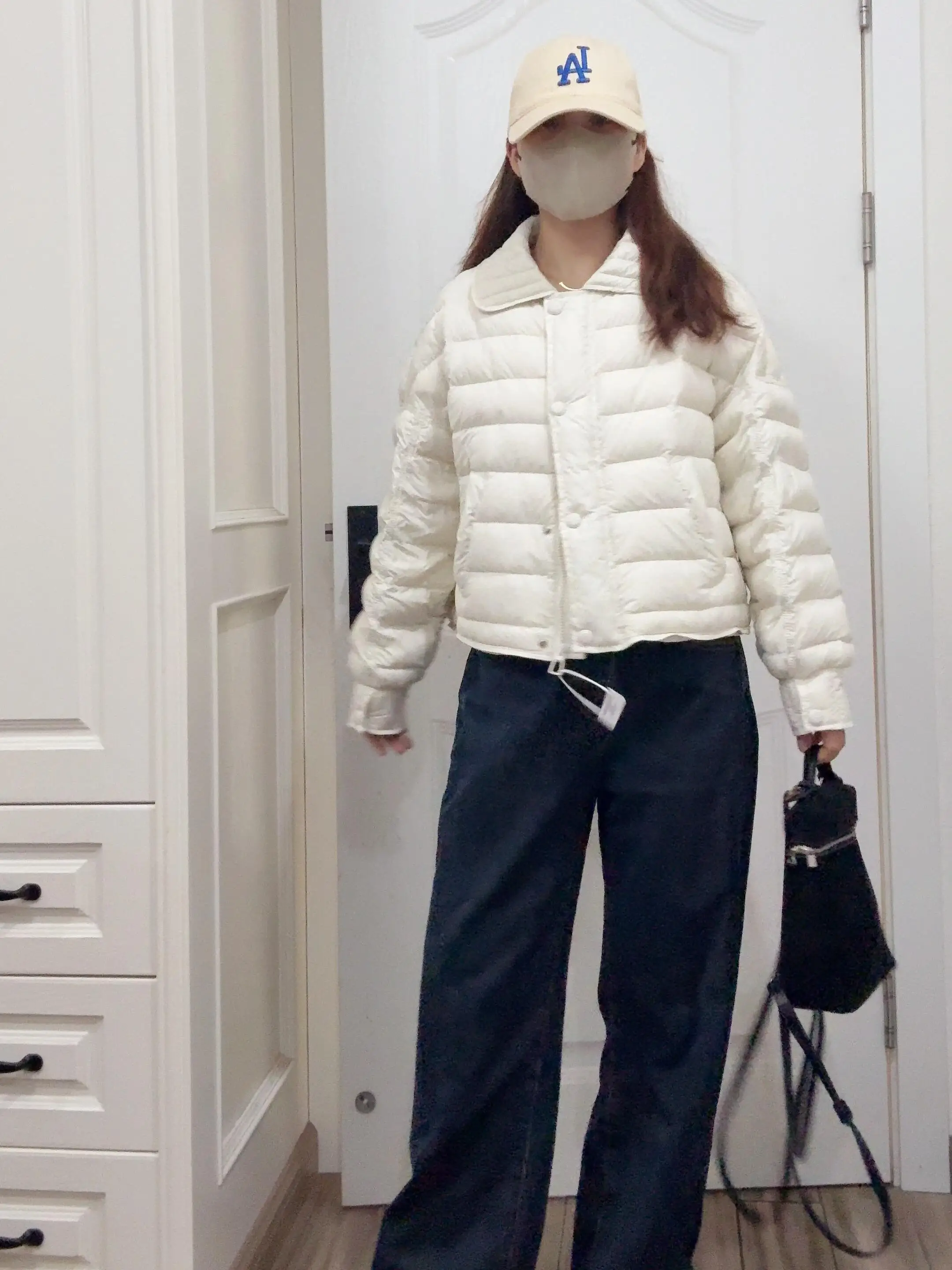 

White Short Lightweight Long Sleeve Cotton Jacket Women's Winter Small Size Elegant Versatile Warm Cold Resistant Coat