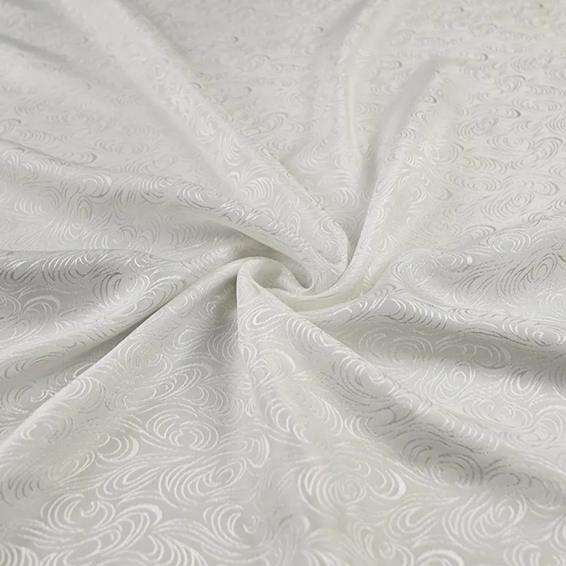 New Chinese-style Hanfu cheongsam and waistcoat fabric made of pure silk white body