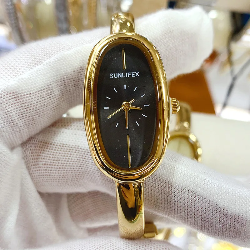 Oval-Shaped, Fashionable, Retro, And Minimalist Bracelet Watch For Women; Exquisite Women'S Wristwatch; A Great Gift For Women.