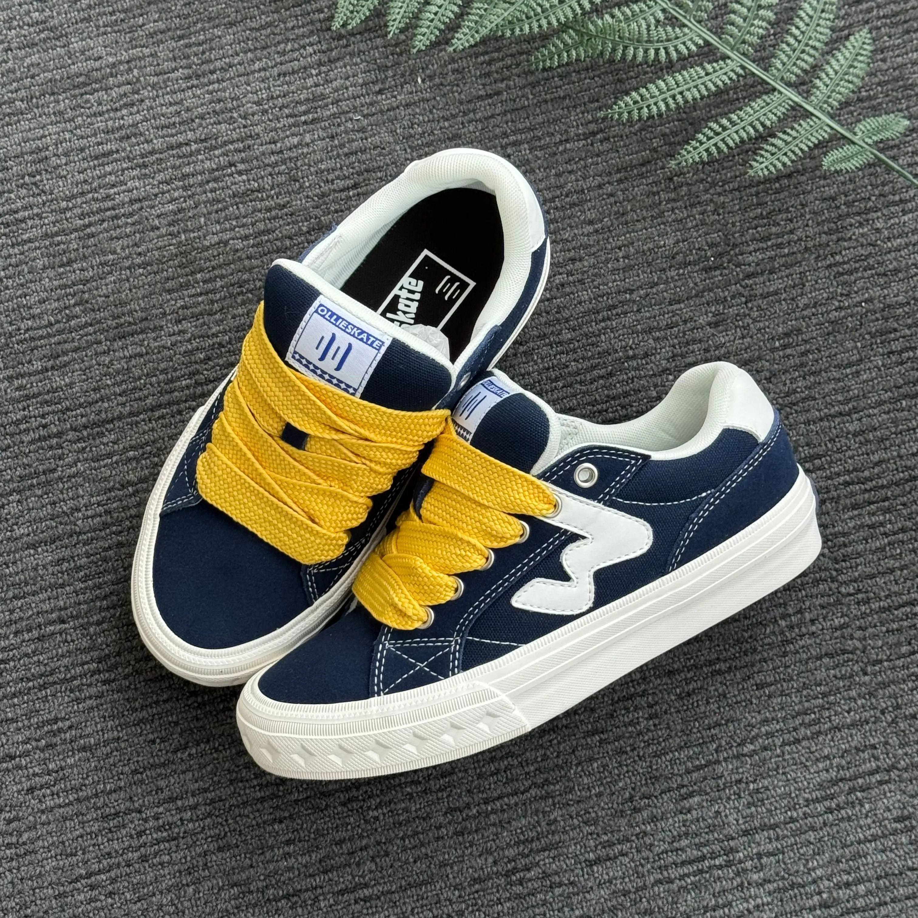 

Ollieskate BAKE Solid Color Low Top Bread Sneakers Soft Sole Unisex Casual Streetwear Shoes for Men Women