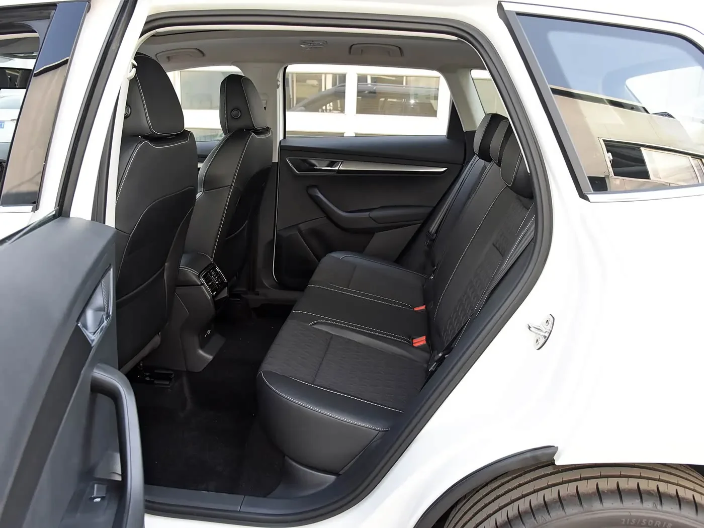 Spezieller Autositzbezug für Skoda Karoq 2018 bis 2025, PU-Leder-Sitzkissen-Schutz, Autositzbezüge, Auto-Innenausstattungszubehör – Detail 2