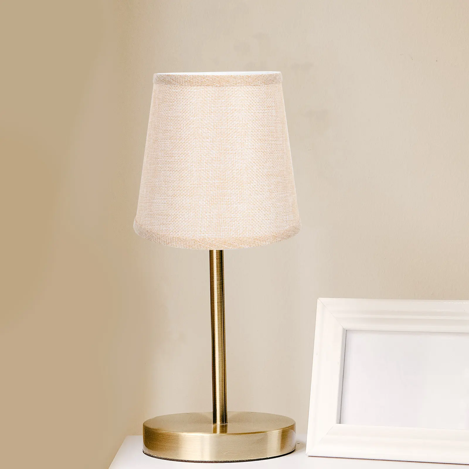 

Винтажный тканевый абажур E14: Простой, прочный, защитный светильник-чехол для подвесных, потолочных, настенных люстр и ламп, с прочной железной рамой