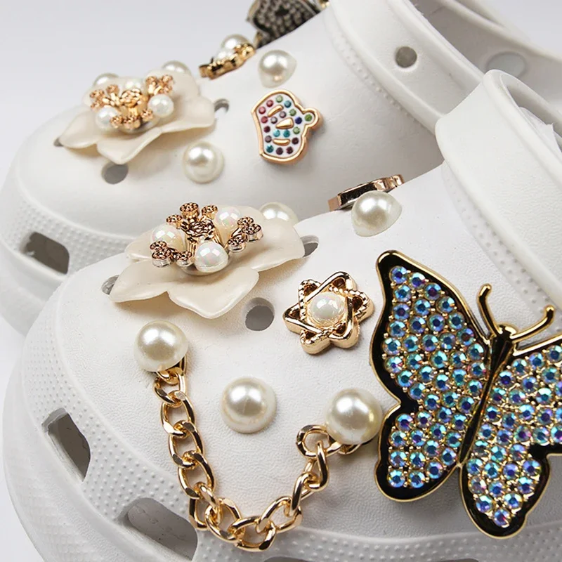 Crystal Butterfly Clogs Detachable Buckle Accessories Women Fashion Pearls Flowers Shoes Charms Decoration Sets for Garden Shoes