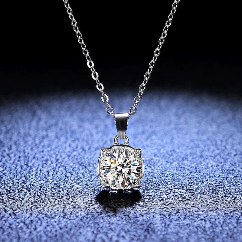Lumira Fashion Pendant 1-Carat Moissanite Platinum PT950 Necklace for Women Christmas Charm Fine Jewelry Gift