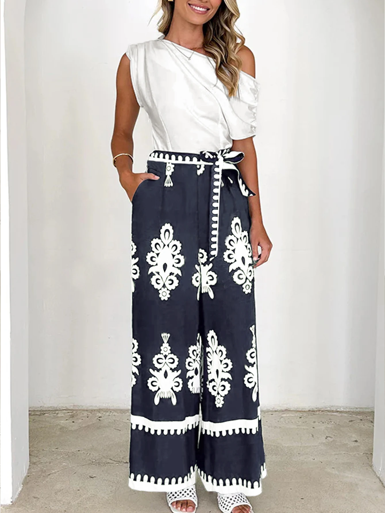 春と夏の白とネイビーのエスニックスタイルセット、レトロでエレガント、大人のカジュアルスタイル、デイリーストリートウェア、洗練された女性向け