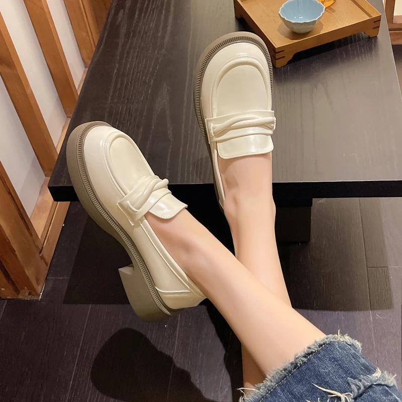 Womens Loafers Shoes Shallow Mouth Oxfords Round Toe Casual Female Sneakers British Style Autumn Flats Slip-on Leather On Heels